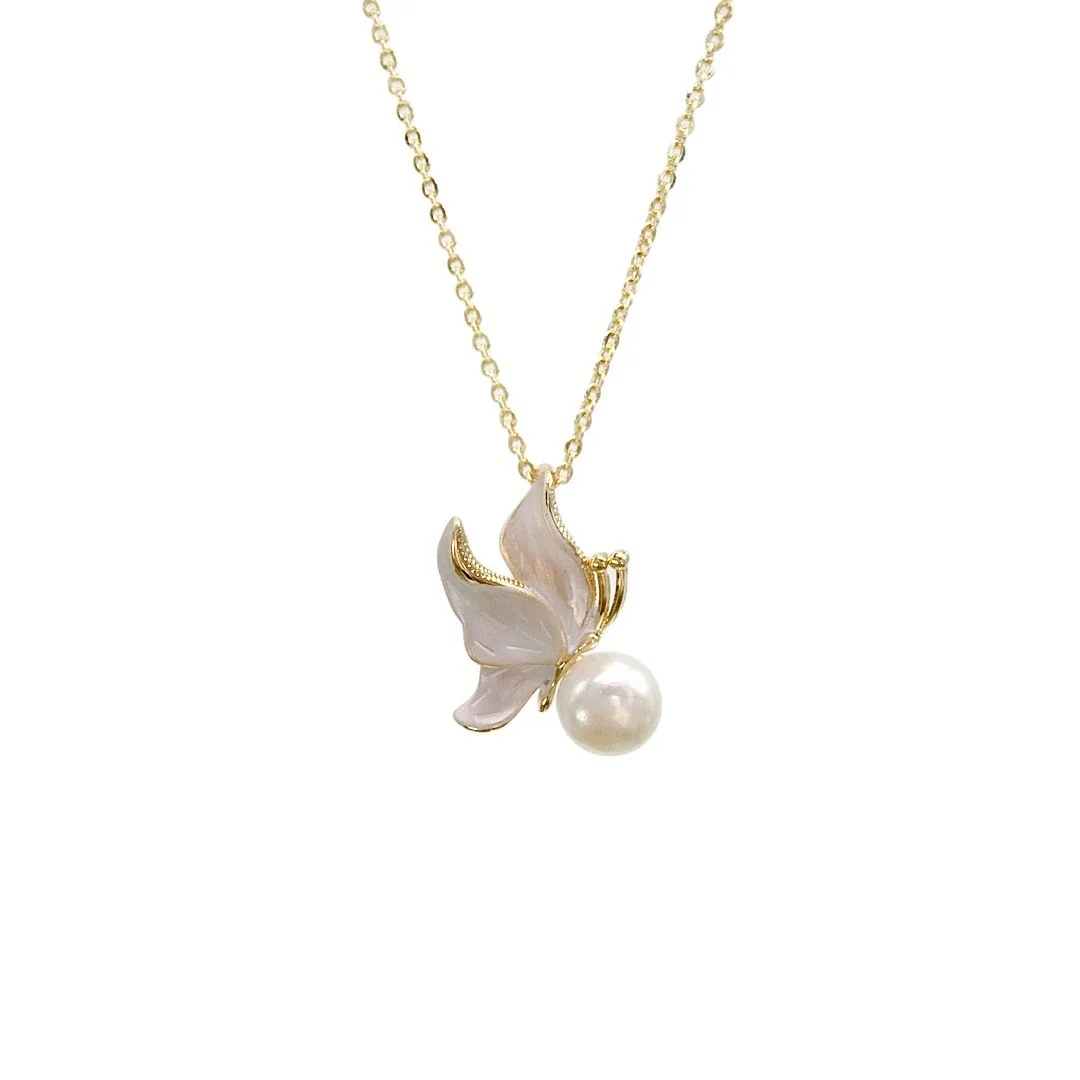 Graceful Gold-Plated Butterfly Wing Pearl Pendant Necklace