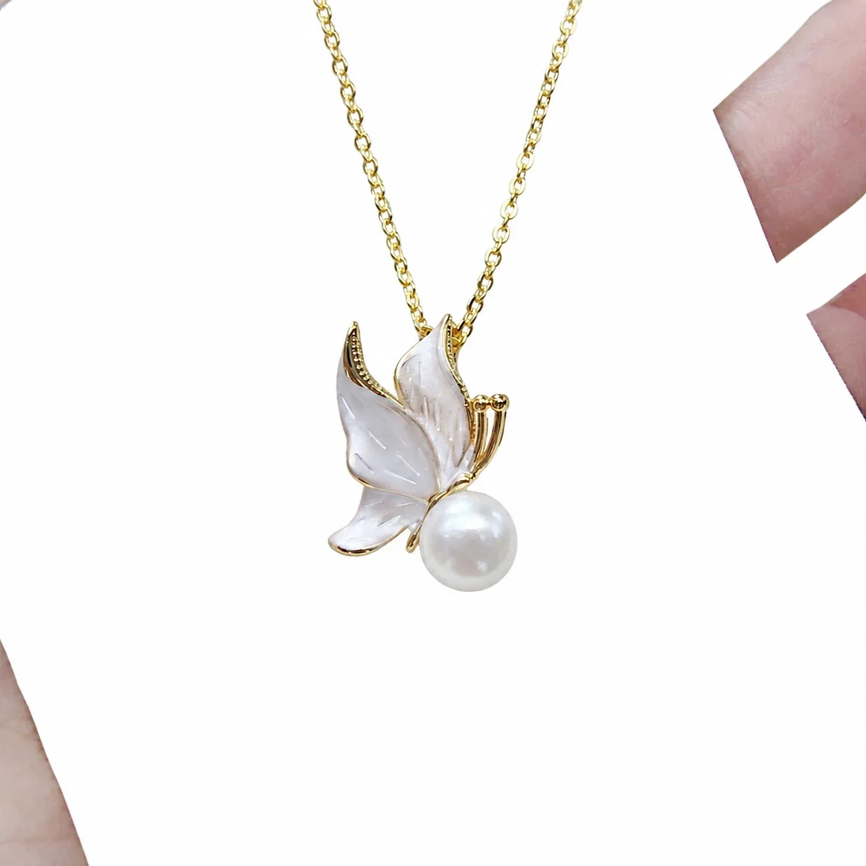 Graceful Gold-Plated Butterfly Wing Pearl Pendant Necklace