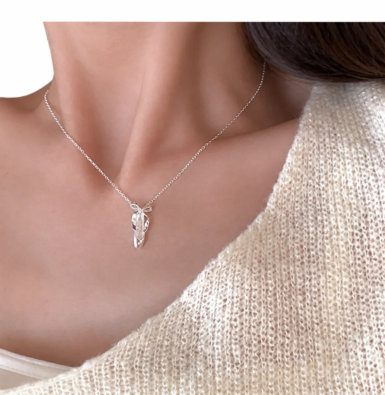 Delicate 925 Sterling Silver Bow Ballet Shoe Pendant Necklace
