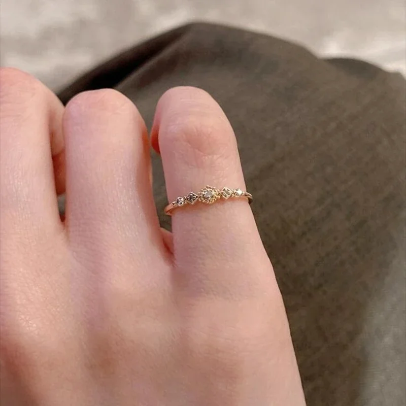Delicate Gold-Plated Floral Crystal Copper Ring