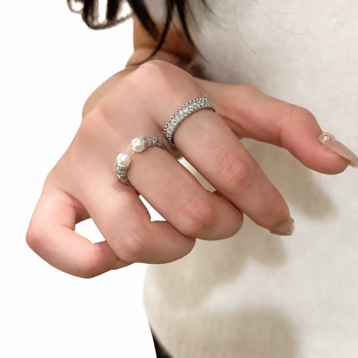 Refined Silver-Plated Twisted Band Twin Pearl Open Ring