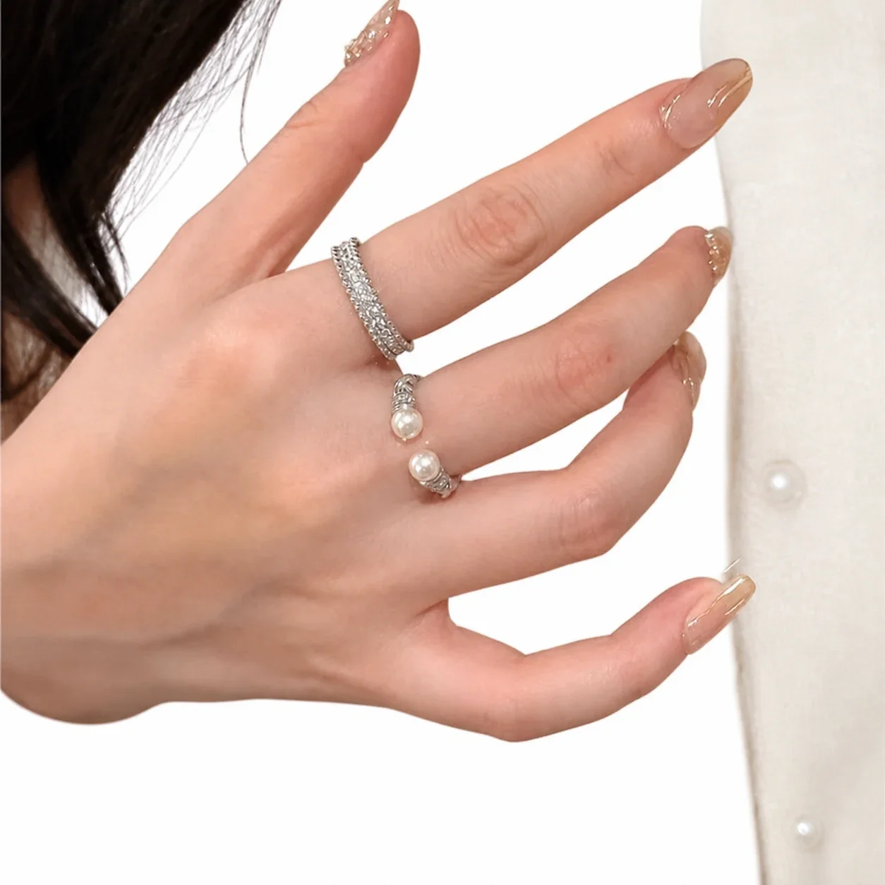 Refined Silver-Plated Twisted Band Twin Pearl Open Ring