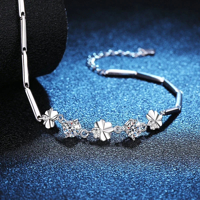 Radiant Clover 925 Sterling Silver Paperclip Bracelet