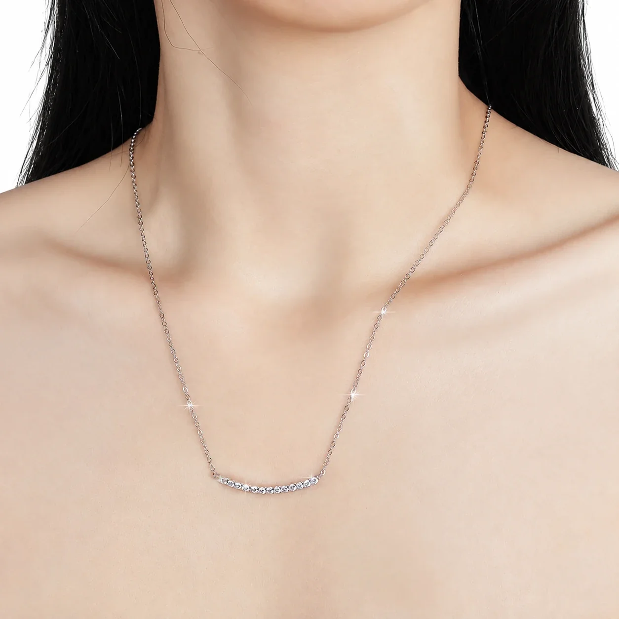 Graceful 925 Sterling Silver Curved Pavé Moissanite Necklace