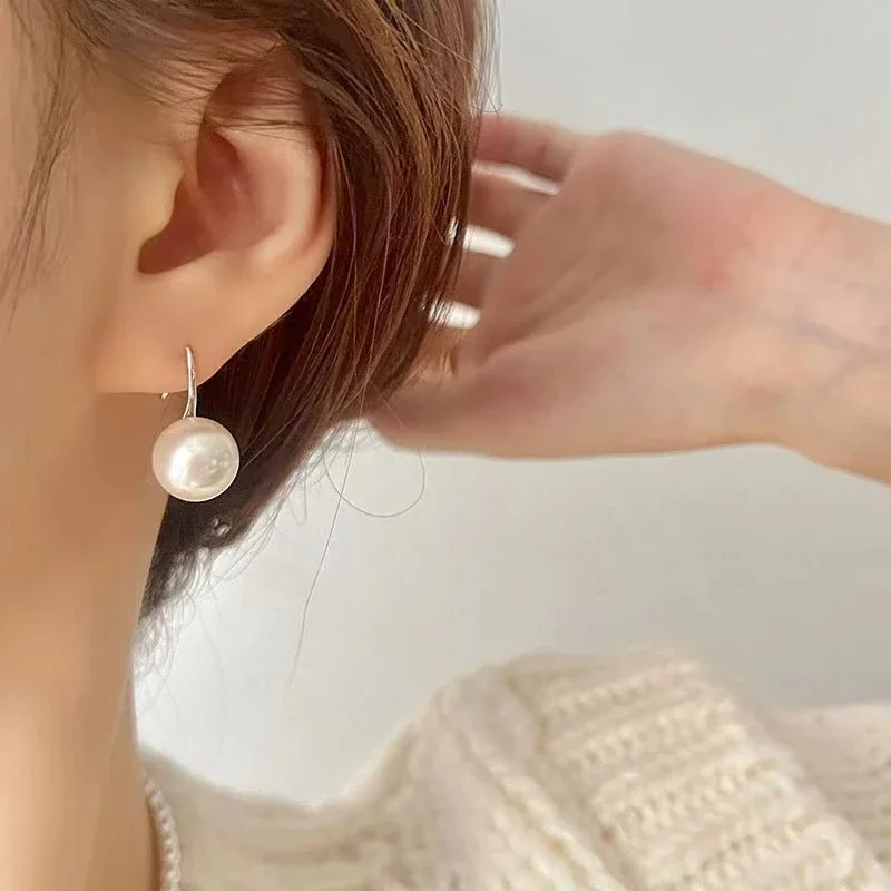 Sculptural 925 Sterling Silver Round Shell Pearl Hook Earrings