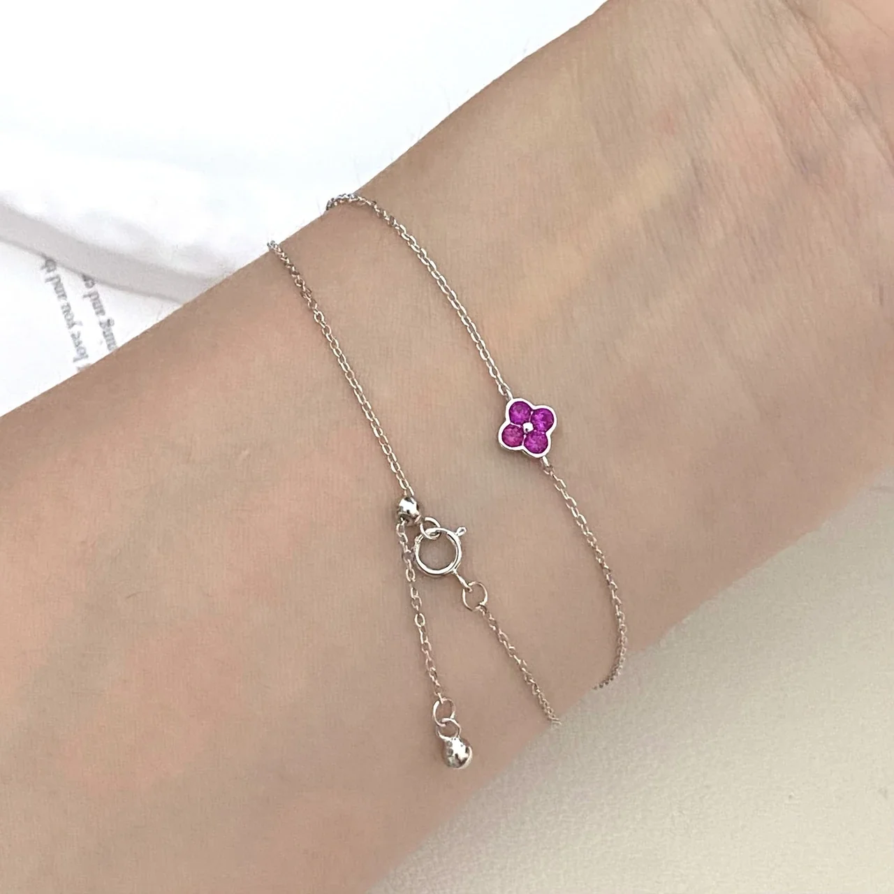 Petite Clover 925 Sterling Silver Fuchsia CZ Chain Bracelet - Fuchsia