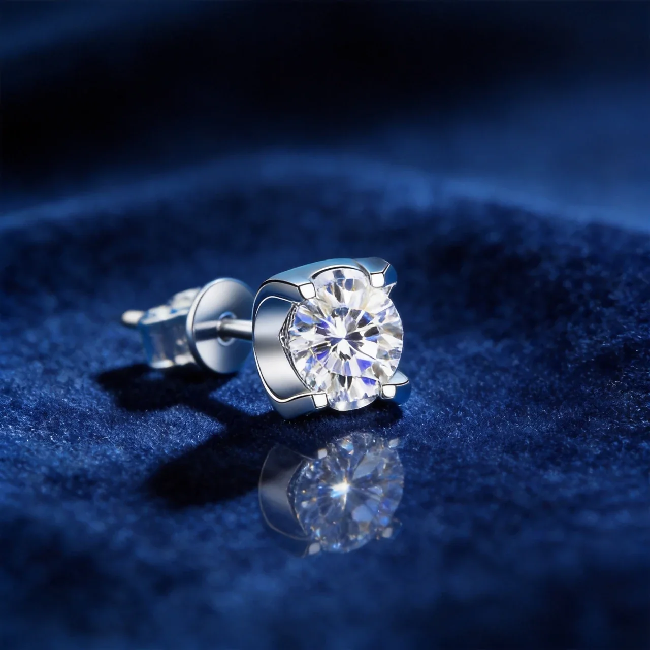 Sculptural 925 Sterling Silver Round Four-Prong Stud Earrings