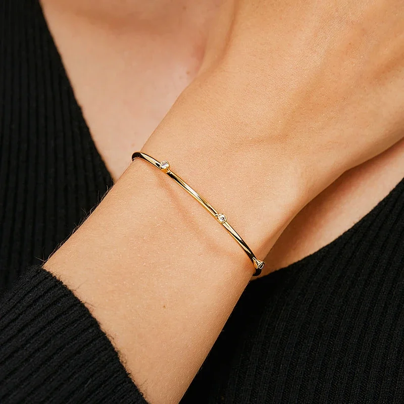 Minimalist 18K Gold-Plated Brass Three-Bezel Open Bangle