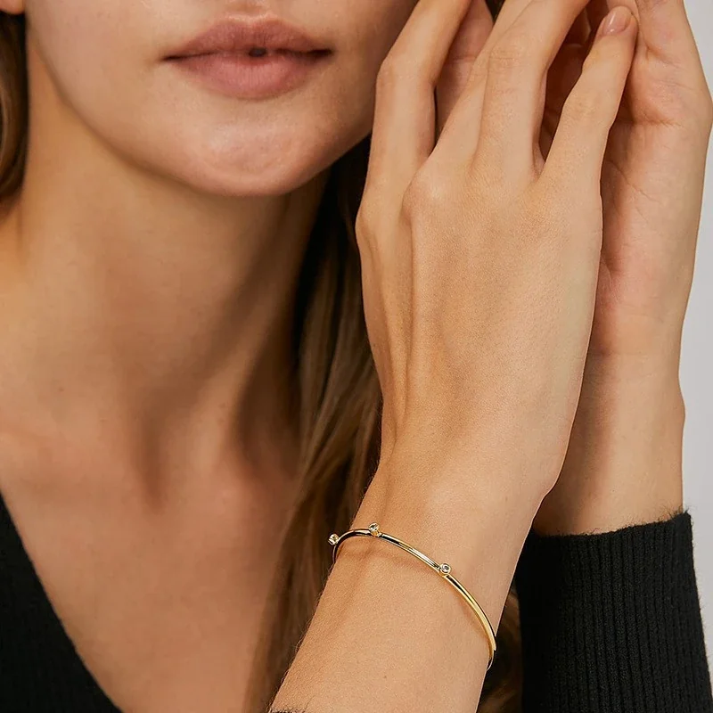 Minimalist 18K Gold-Plated Brass Three-Bezel Open Bangle