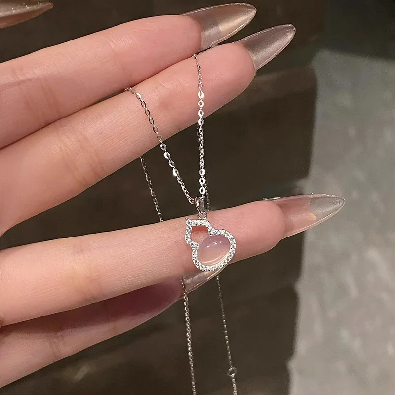 Graceful 925 Sterling Silver Gourd Pavé Oval Pendant Necklace