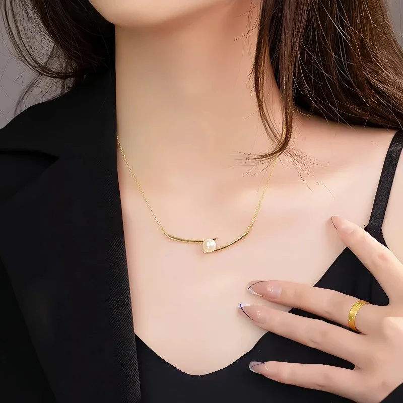 Graceful Curved Bar Pearl-Effect 925 Sterling Silver Necklace