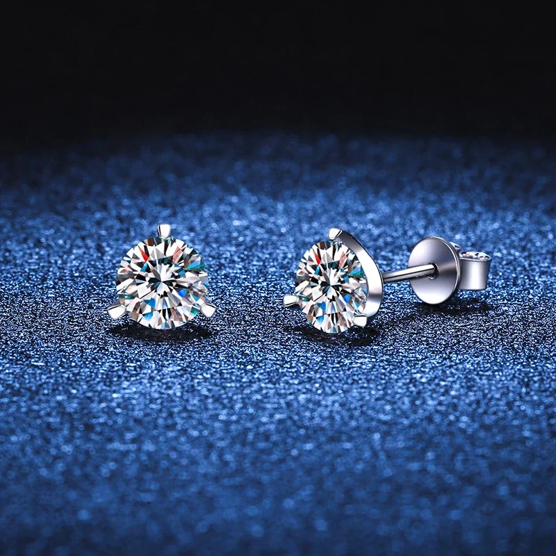 Refined 925 Sterling Silver Three-Prong Round Moissanite Stud Earrings