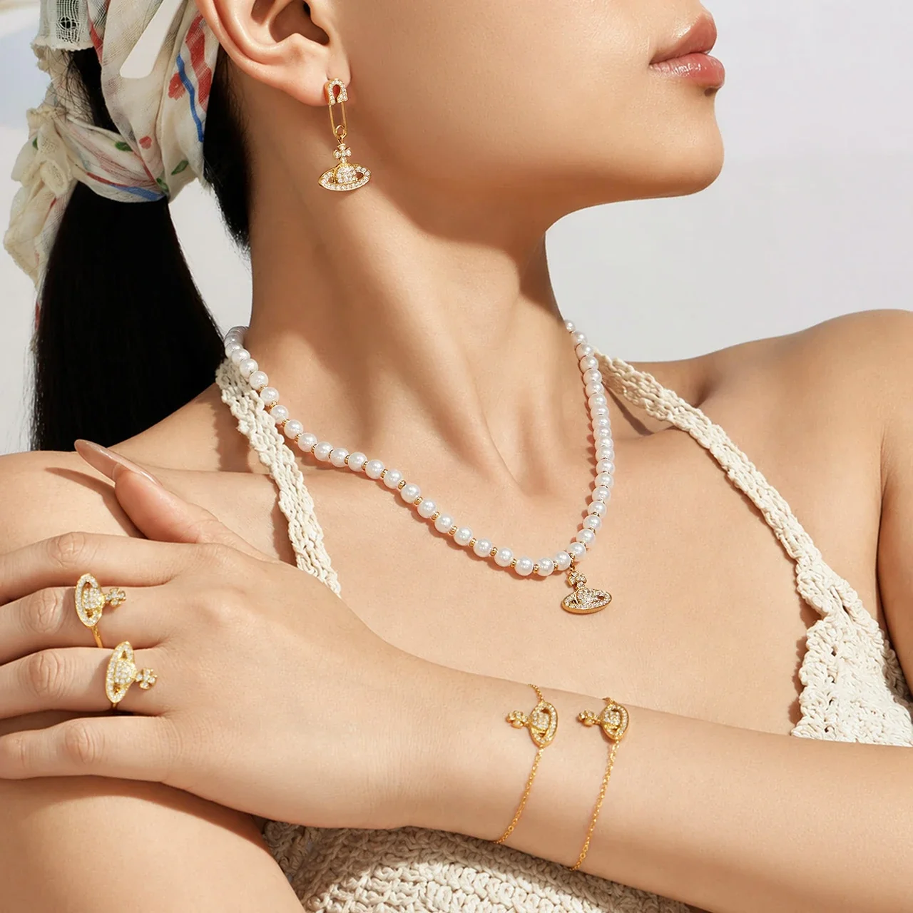 Orb Pendant Gold-Plated Pavé Crystal Chain Bracelet