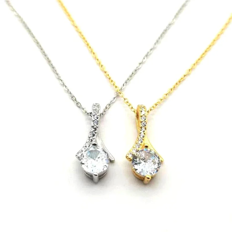 Graceful Asymmetric Pavé Round Crystal Pendant Necklace