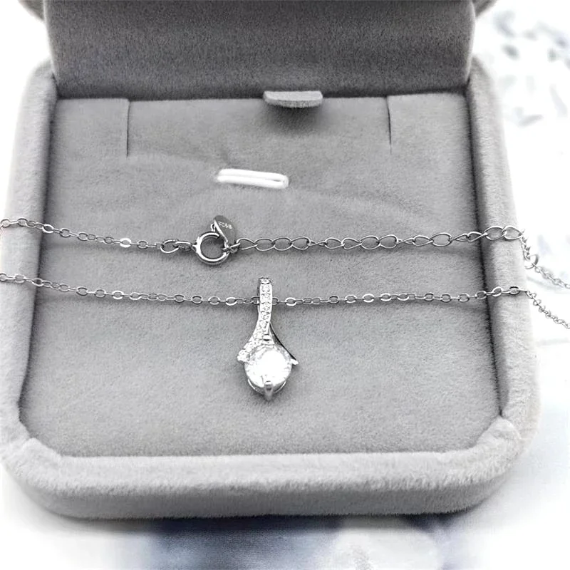 Graceful Asymmetric Pavé Round Crystal Pendant Necklace - Silver Small with 40+5 cm Cross