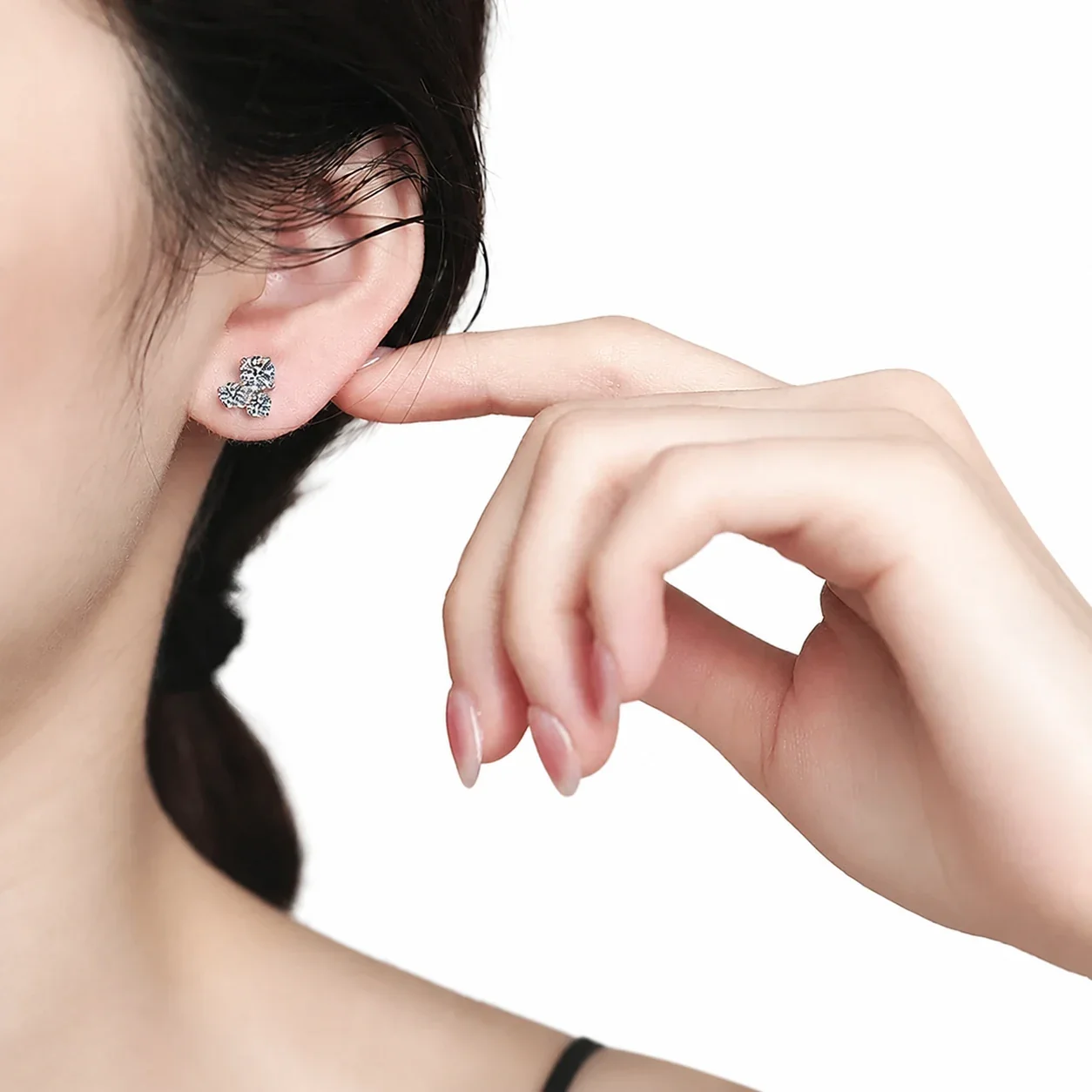 Asymmetric Triple Round Prong-Set 925 Sterling Silver Stud Earrings