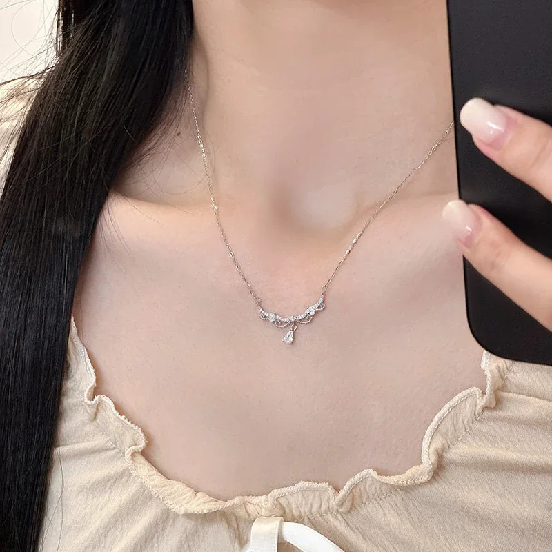 Lacy 925 Sterling Silver Scallop Teardrop Necklace