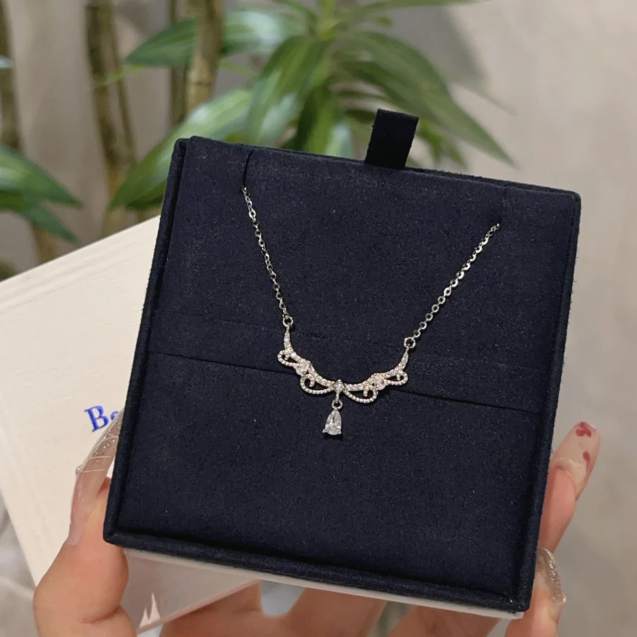 Lacy 925 Sterling Silver Scallop Teardrop Necklace - Silver