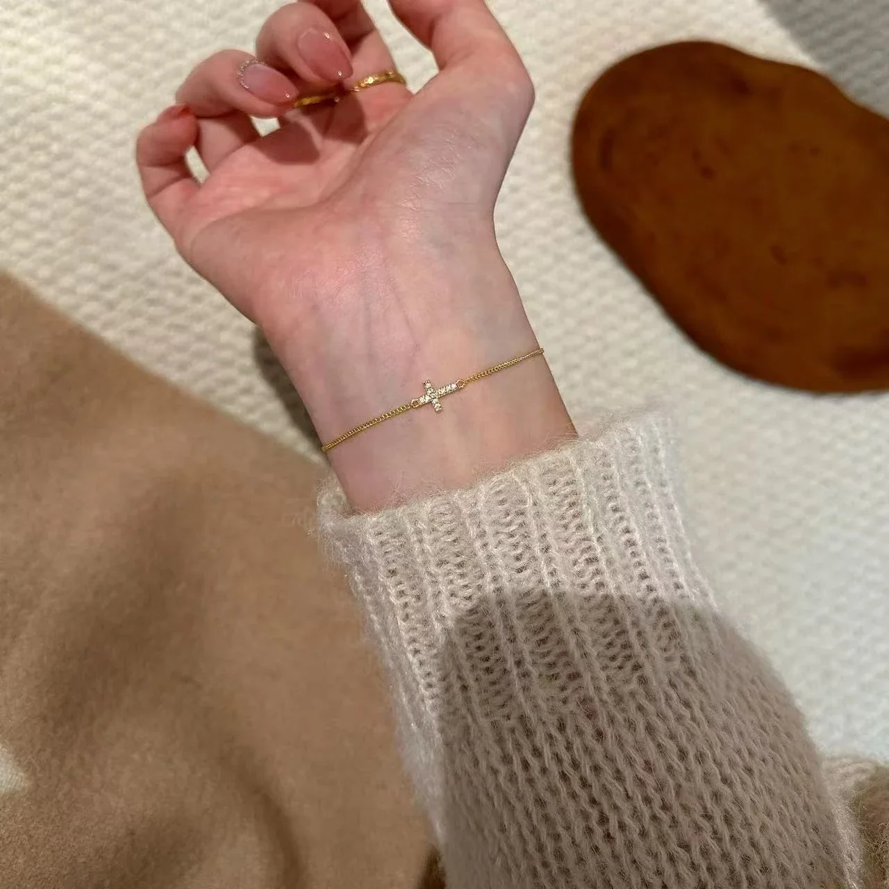 Delicate Gold-Plated Copper Cross Crystal Chain Bracelet