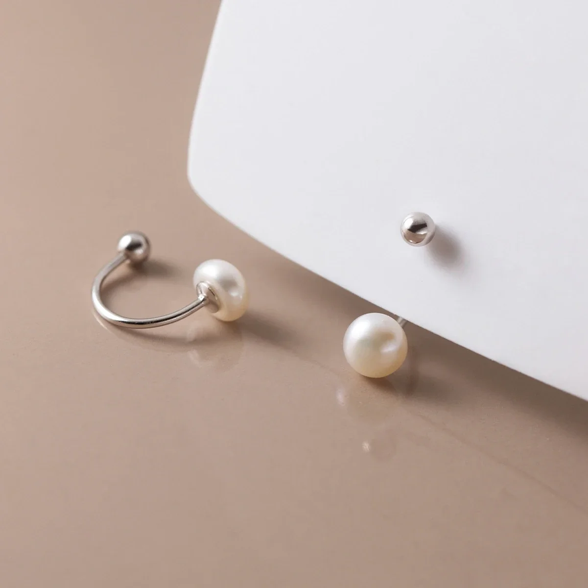 Minimal C-Arc Freshwater Pearl 925 Sterling Silver Stud Earrings