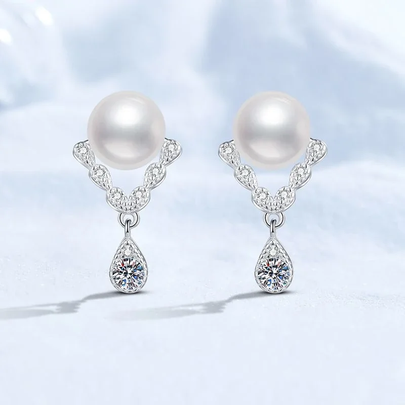 Lustrous V-Curve Pearl Pavé Teardrop Drop Earrings