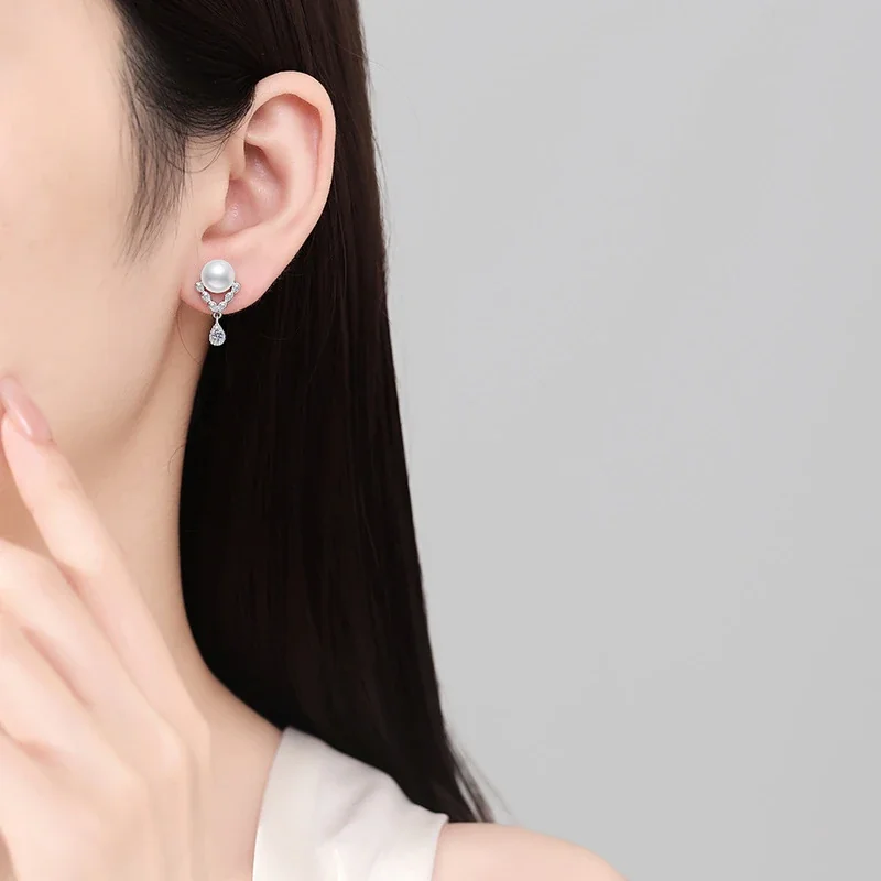 Lustrous V-Curve Pearl Pavé Teardrop Drop Earrings