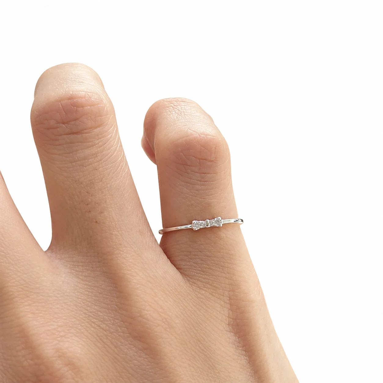Delicate 925 Sterling Silver Bow Motif Cubic Zirconia Ring