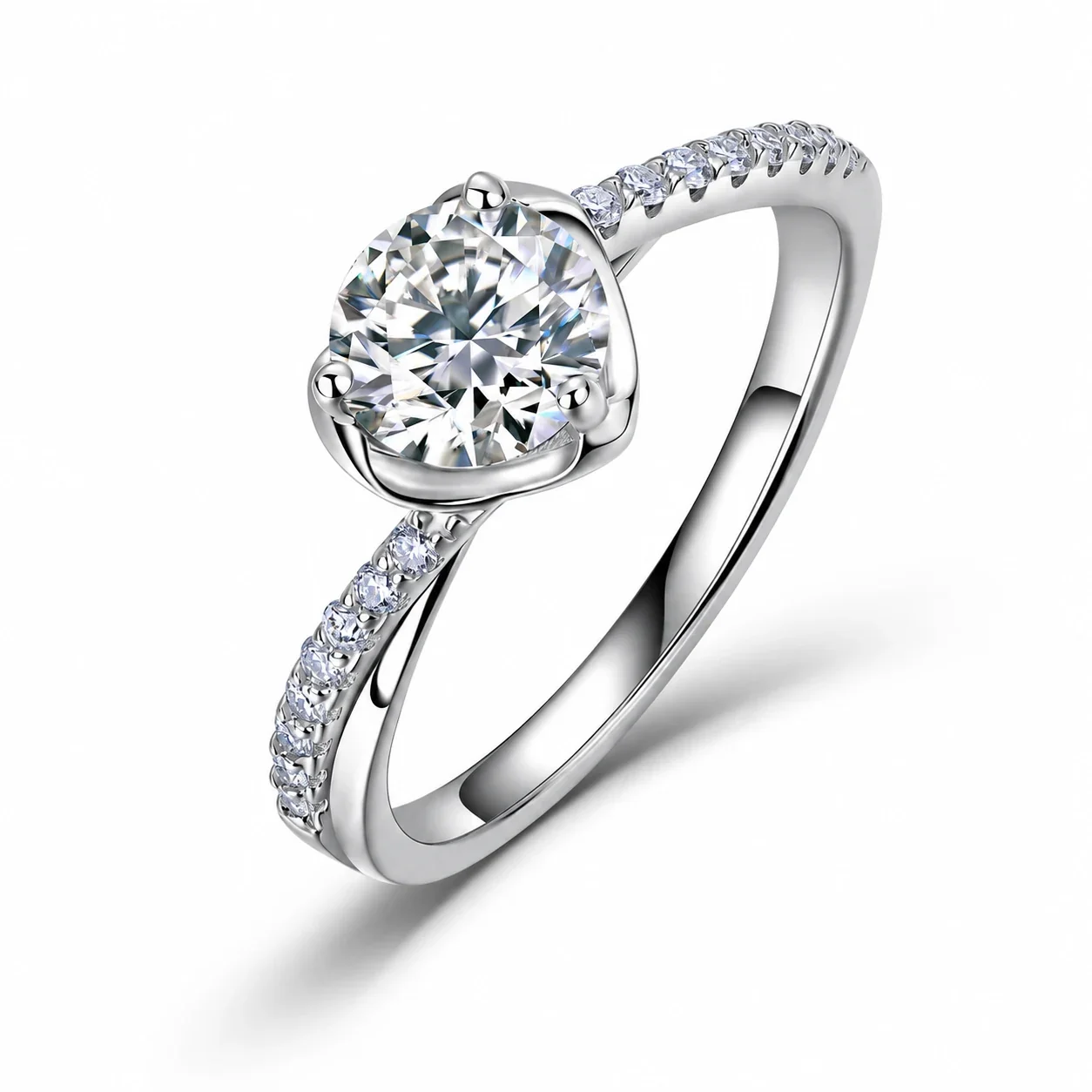 Twisted 925 Sterling Silver Round Pavé Solitaire Ring