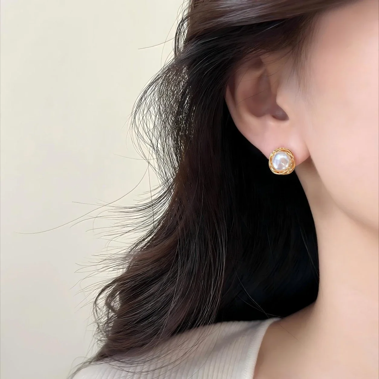 Lustrous Gold-Plated Wire Nest Freshwater Pearl Stud Earrings
