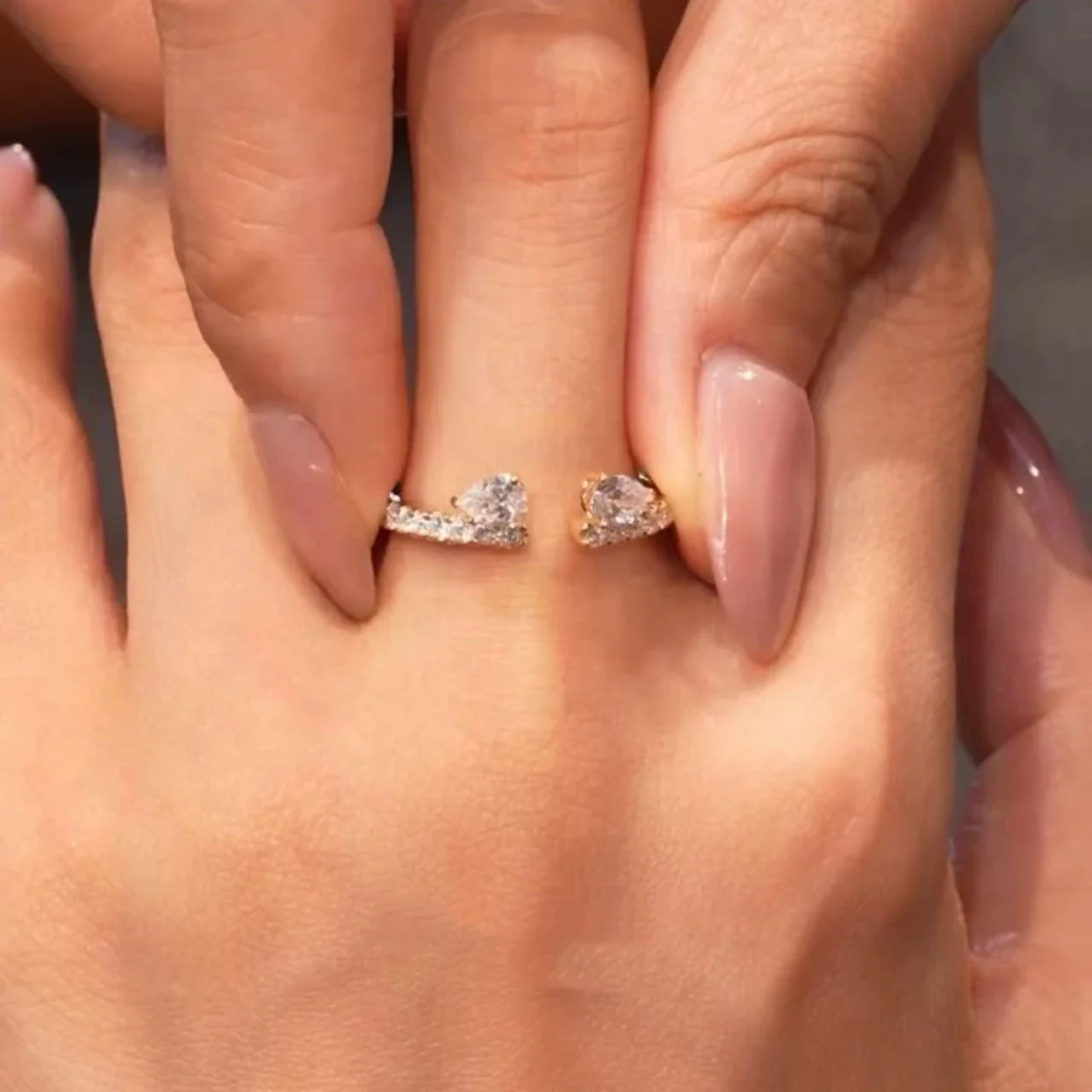 Delicate Gold-Plated Copper Oval Teardrop Pavé Open Ring - Gold Teardrop CZ