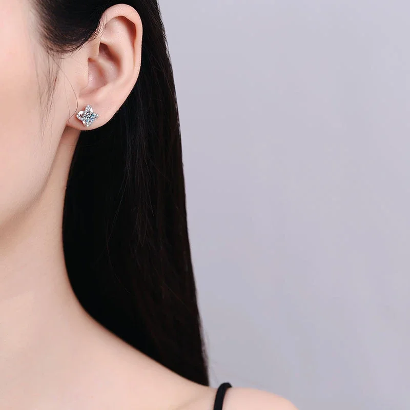 Radiant Clover 925 Sterling Silver Round Moissanite Stud Earrings