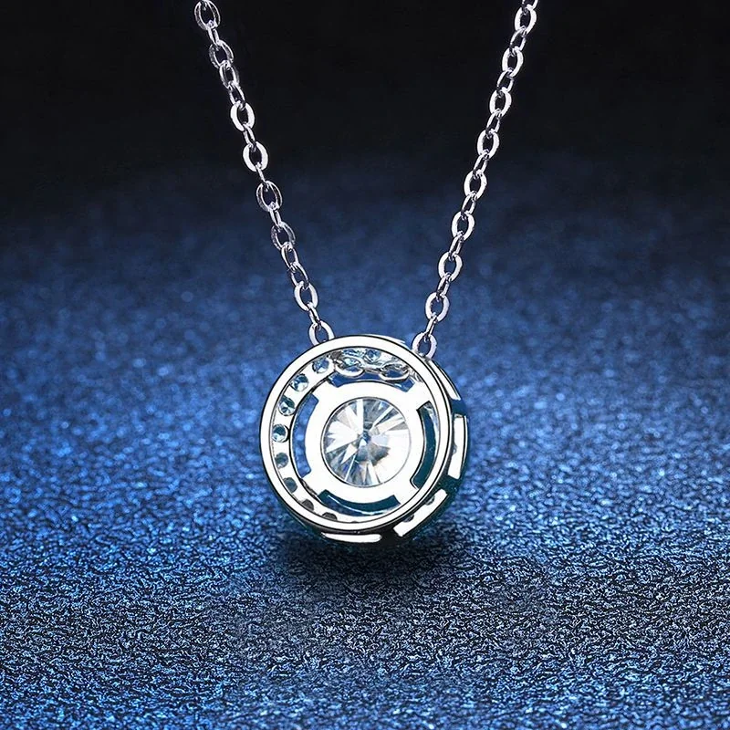 Radiant Halo 925 Sterling Silver Four-Prong Round Pendant Necklace