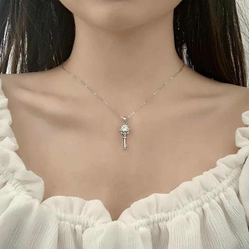 Ornate 925 Sterling Silver Floral Key Moissanite Necklace