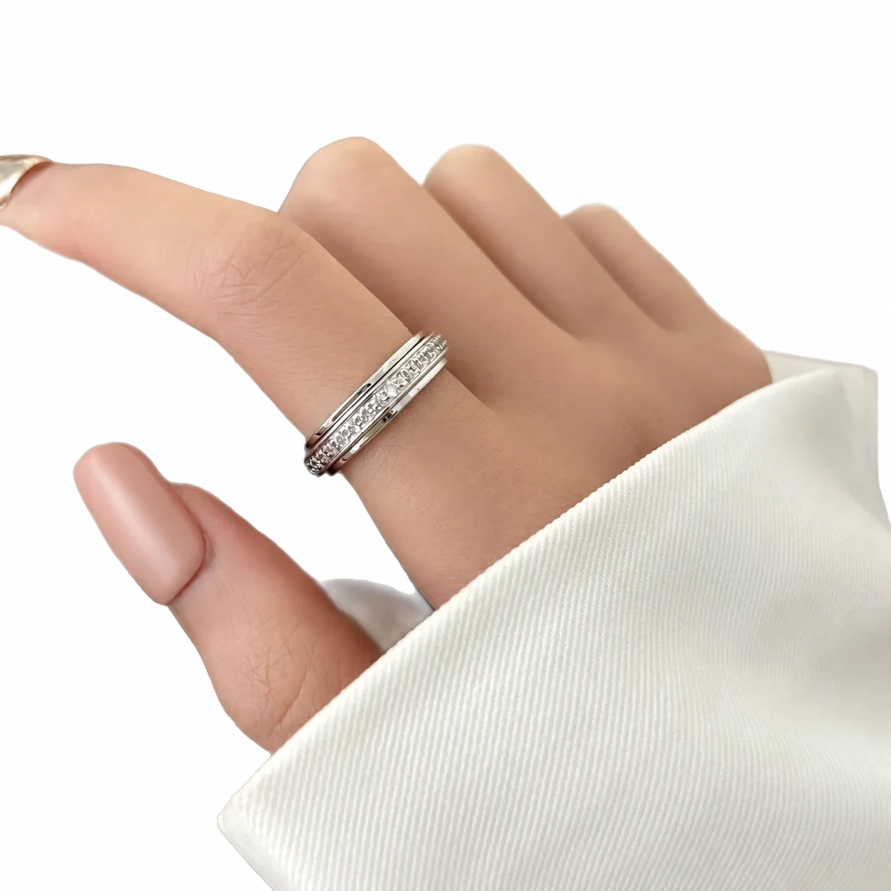 Rotating 925 Sterling Silver Clear Stone Channel Ring