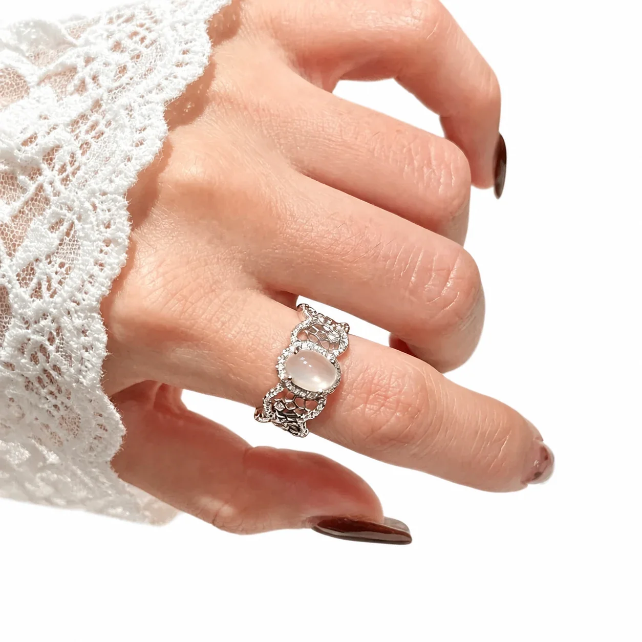 Ornate Silver-Plated Lace Oval Cabochon Copper Ring