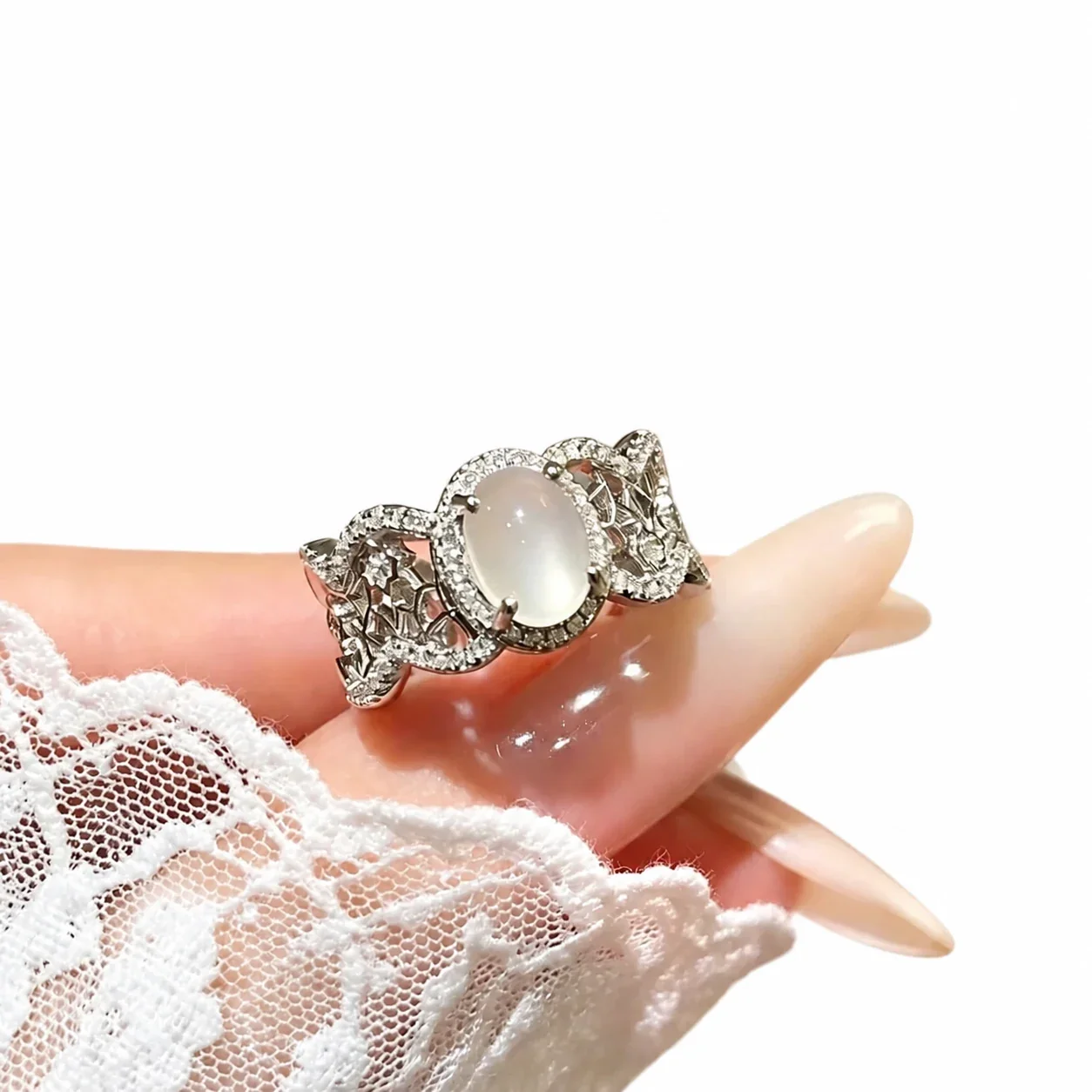 Ornate Silver-Plated Lace Oval Cabochon Copper Ring