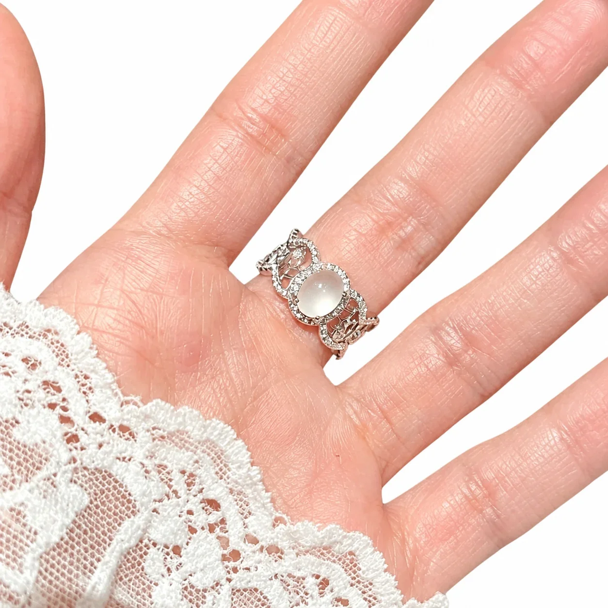 Ornate Silver-Plated Lace Oval Cabochon Copper Ring