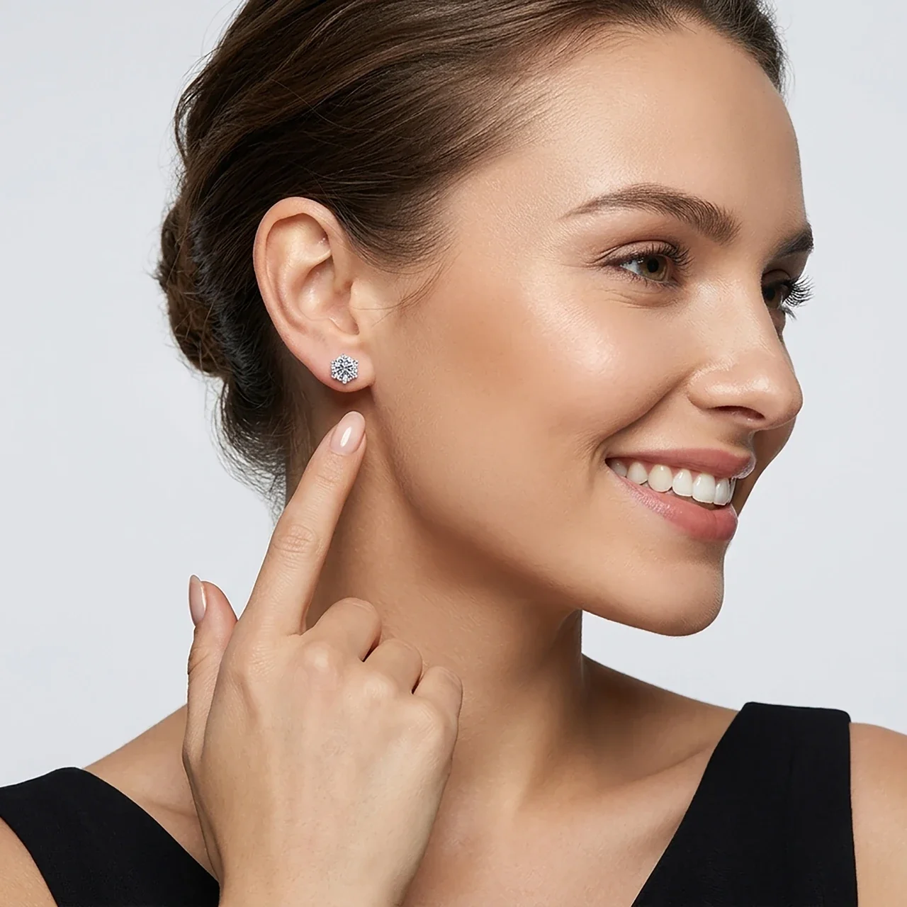 Brilliant 925 Sterling Silver Round Prong-Set Moissanite Stud Earrings
