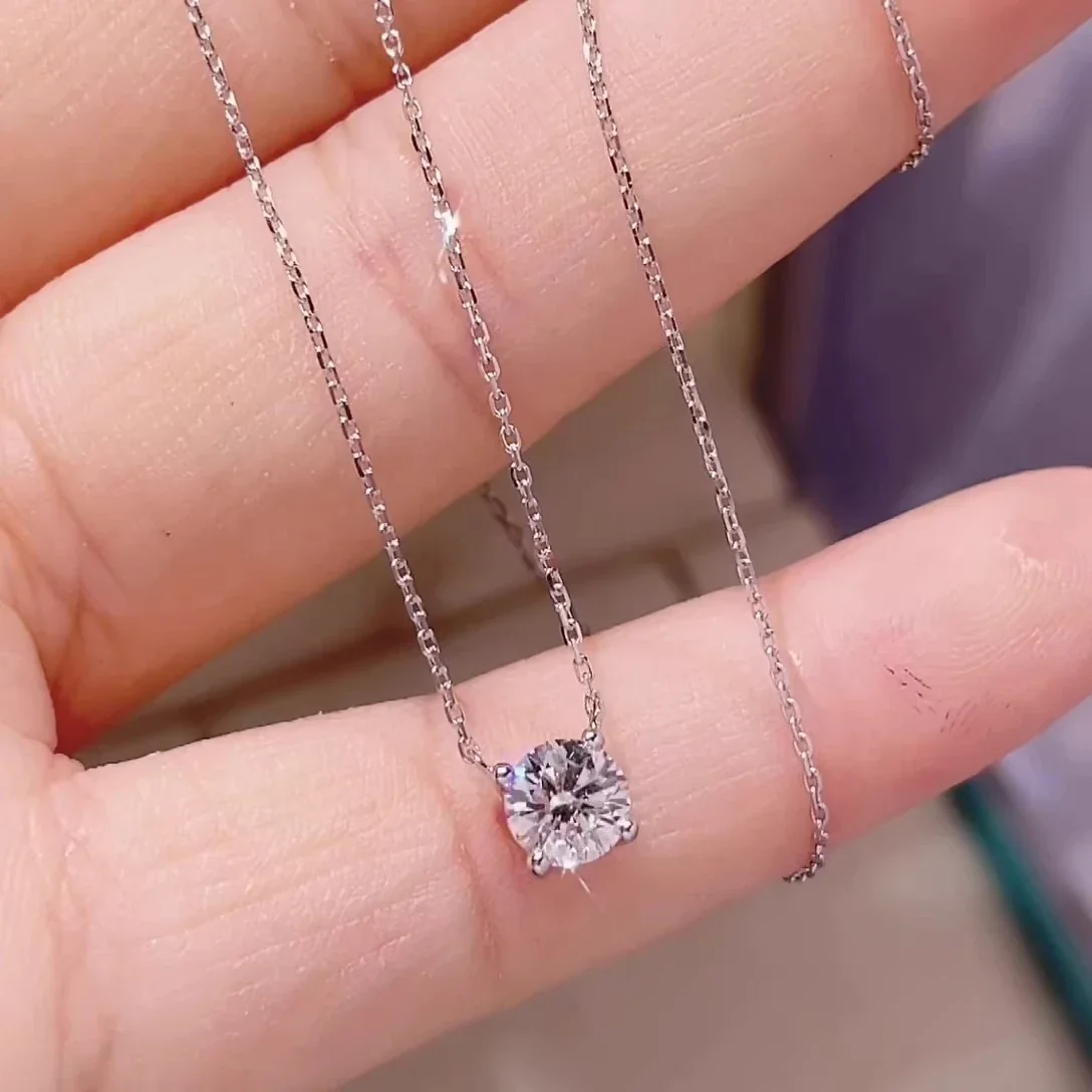 Radiant 925 sterling silver Round Four-Prong Necklace