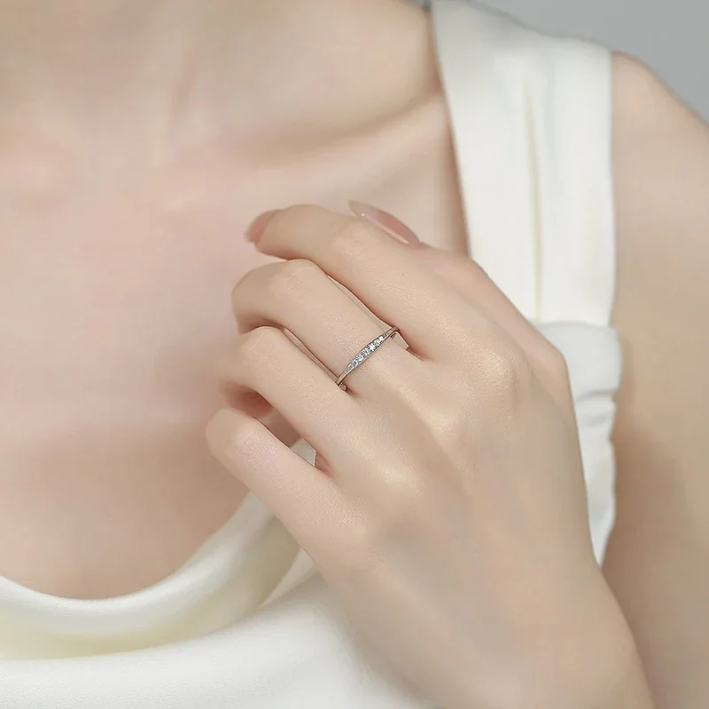 Dainty 925 Sterling Silver Pavé Round-Stone Slim Ring