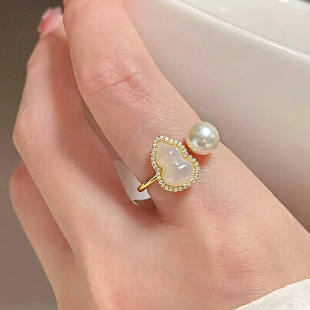 Asymmetric Gold-Plated Gourd Halo Freshwater Pearl Ring
