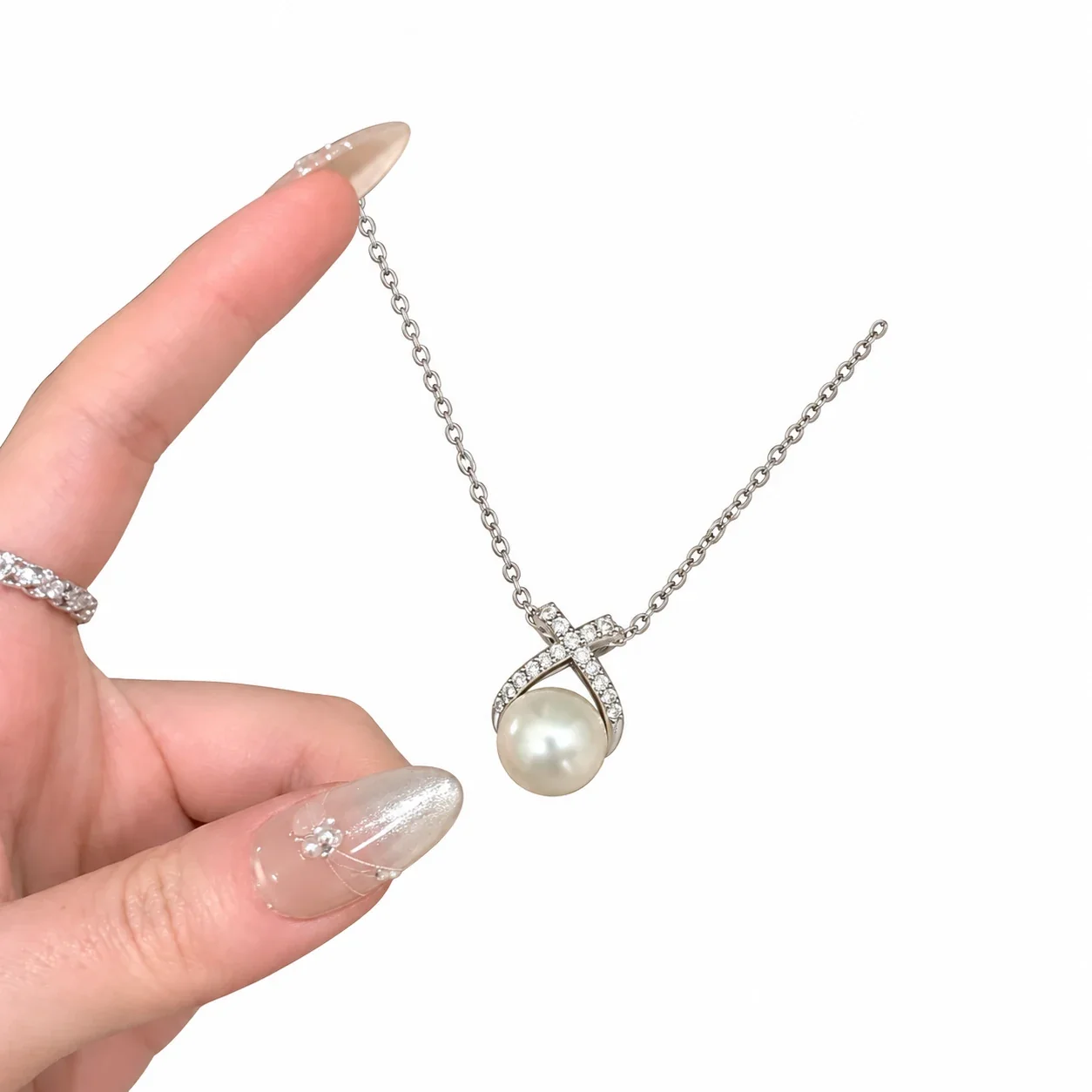 Graceful 925 Sterling Silver Crisscross Pearl Necklace
