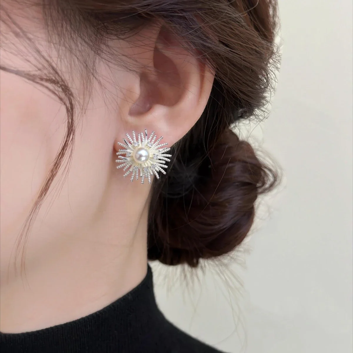 Radiant Silver-Plated Sunburst Round Freshwater Pearl Set