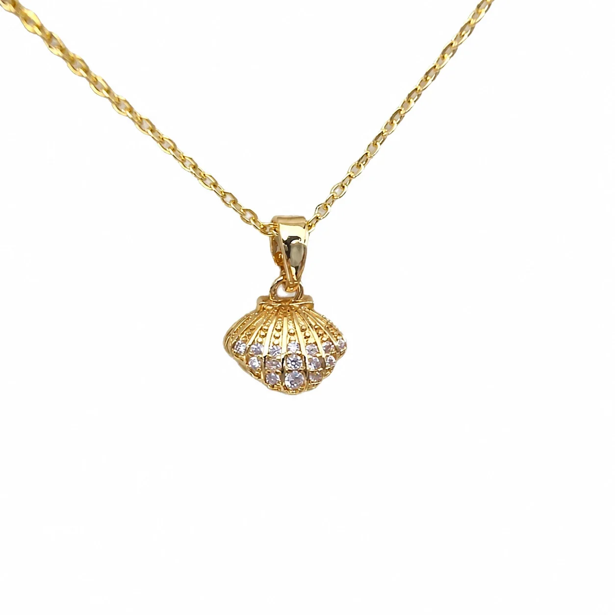 Radiant Gold-Plated Shell Pavé Pearl Pendant Necklace