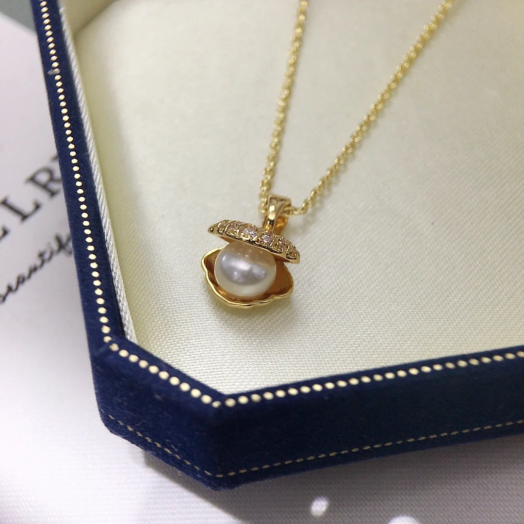 Radiant Gold-Plated Shell Pavé Pearl Pendant Necklace