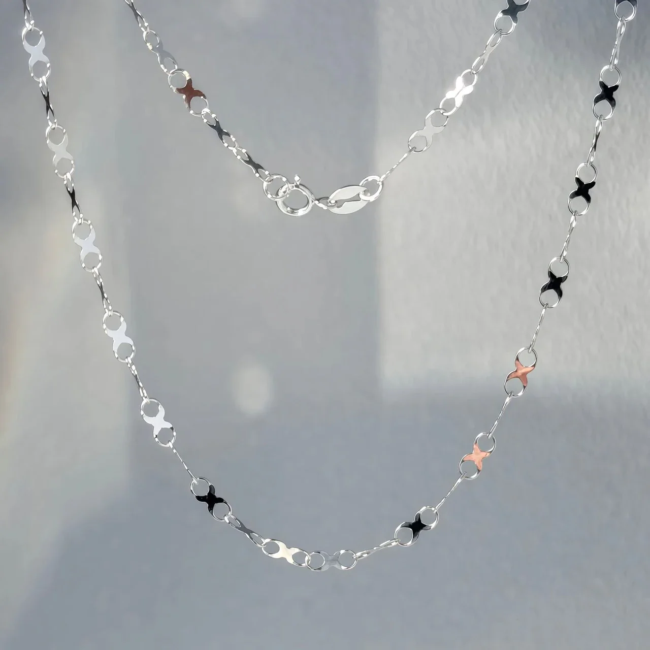 Delicate 925 Sterling Silver Figure-Eight Link Chain Necklace - Silver