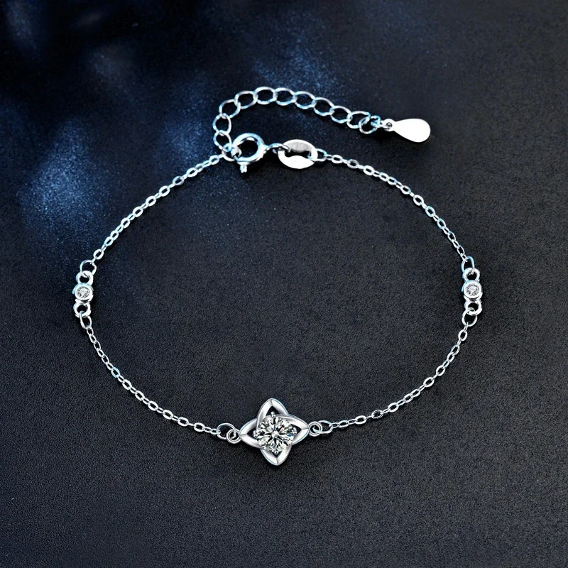 Clover 925 Sterling Silver Prong-Set Moissanite Chain Bracelet