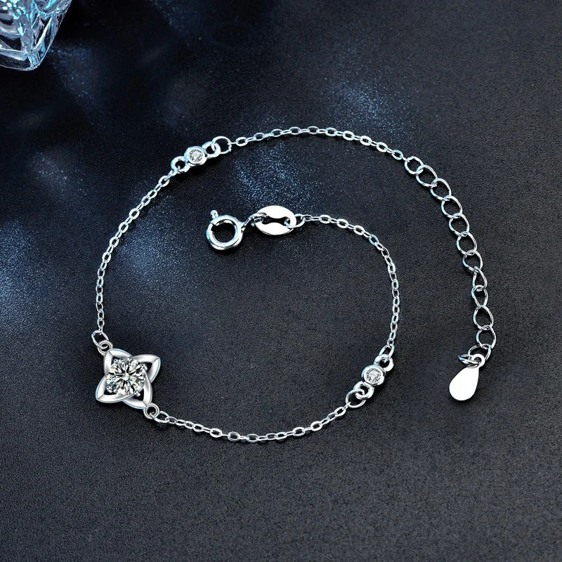 Clover 925 Sterling Silver Prong-Set Moissanite Chain Bracelet