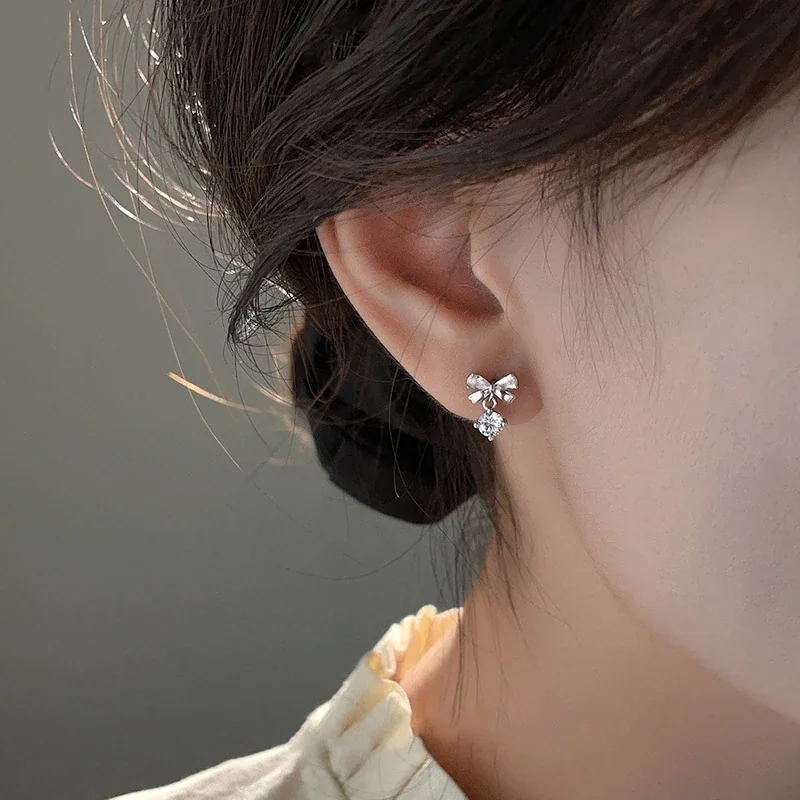 Delicate 925 Sterling Silver Bow Pear-Cut Drop Stud Earrings