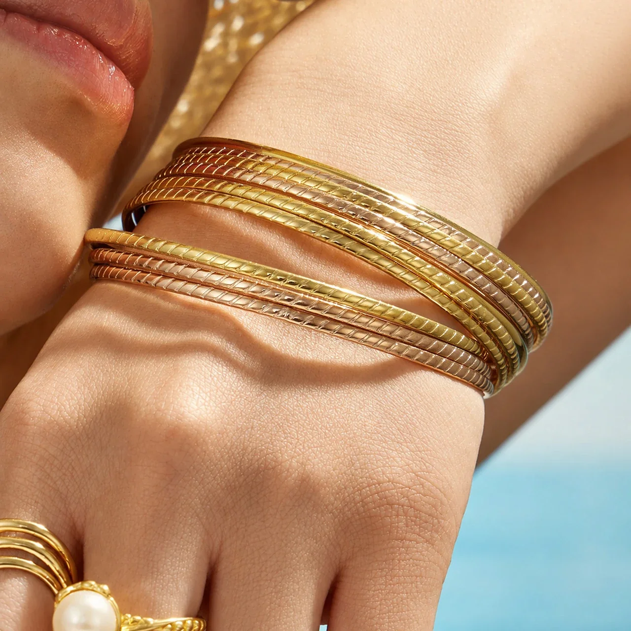 Refined Ribbed Slim Stainless Steel Bangle